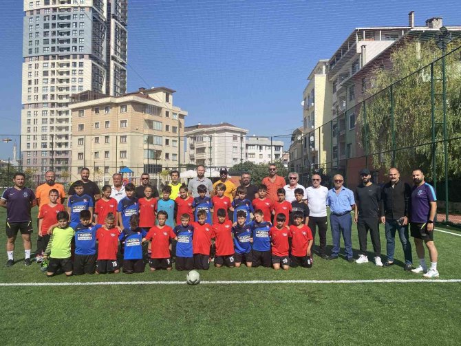 Kartal Belediyesi’nden Futbolun Efsane İsmi Metin Oktay’a Vefa Turnuvası