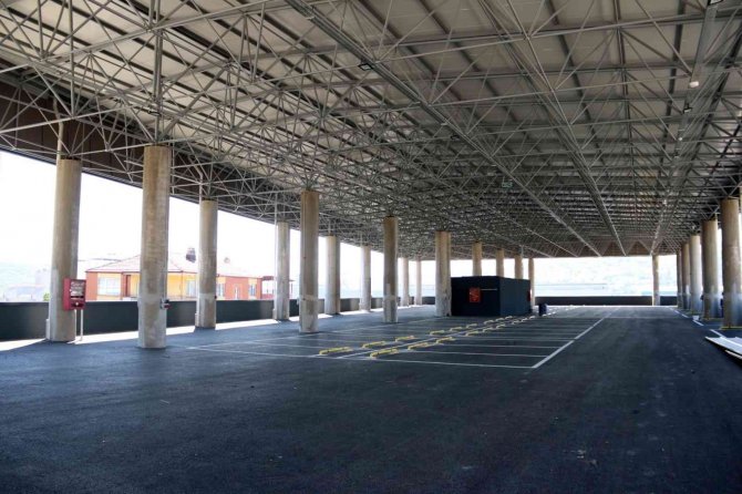 Dilovası Katlı Otopark Ve Kapalı Pazar Yeri Hizmete Girmek İçin Gün Sayıyor