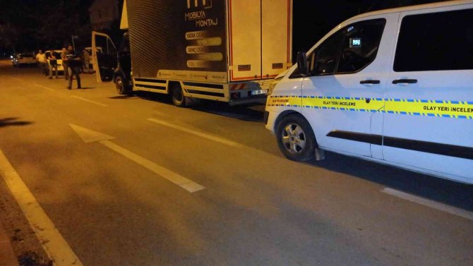 Abisine Küfür Eden Mesai Arkadaşını Silahla Vurarak Öldürdü