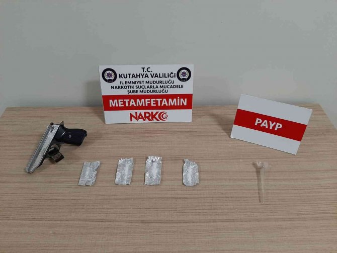 Kütahya’da Uyuşturucudan 1 Günde Yapılan 6 Ayrı Çalışmada 8 Şahsa İşlem Yapıldı