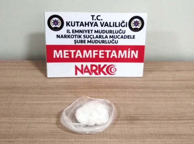 Kütahya’da Uyuşturucudan 1 Günde Yapılan 6 Ayrı Çalışmada 8 Şahsa İşlem Yapıldı