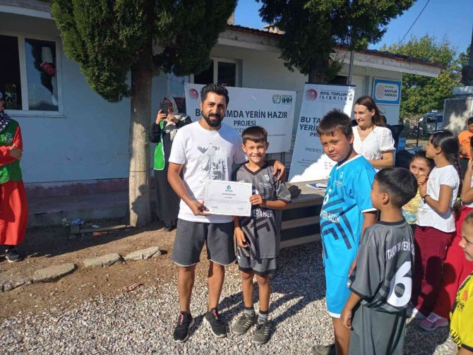 Manisa’da "Bu Takımda Yerin Hazır" Projesi Spor Kursları Sona Erdi