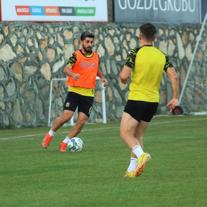 Yeni Malatyaspor’da Haqi Osman Ve Philip Awuku Sevinci