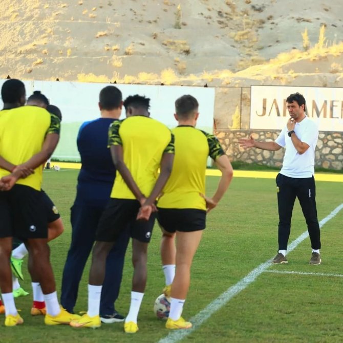 Yeni Malatyaspor’da Haqi Osman Ve Philip Awuku Sevinci
