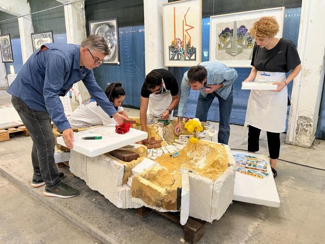 Uluslararası Pişmiş Toprak Sempozyumu’nun Sanat Akademilerinden Bir Farkı Yok