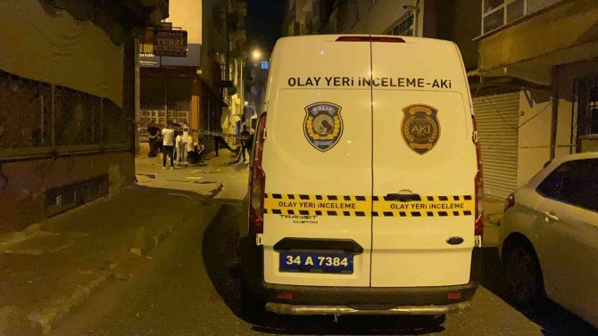 Bağcılar’da Hareketli Dakikalar: Husumetli Olduğu Ailenin Apartmanına Tüfekle Ateş Açtı