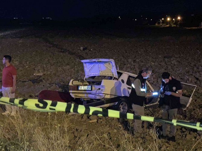 Çorum’da Otomobil Elektrik Direğine Çarptı: 1’i Bebek 2 Ölü, 3 Yaralı