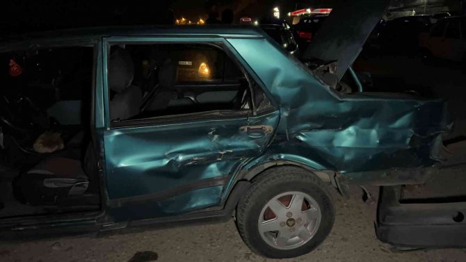 Hatay’da İki Otomobil Çarpıştı: 2 Ölü, 2 Yaralı