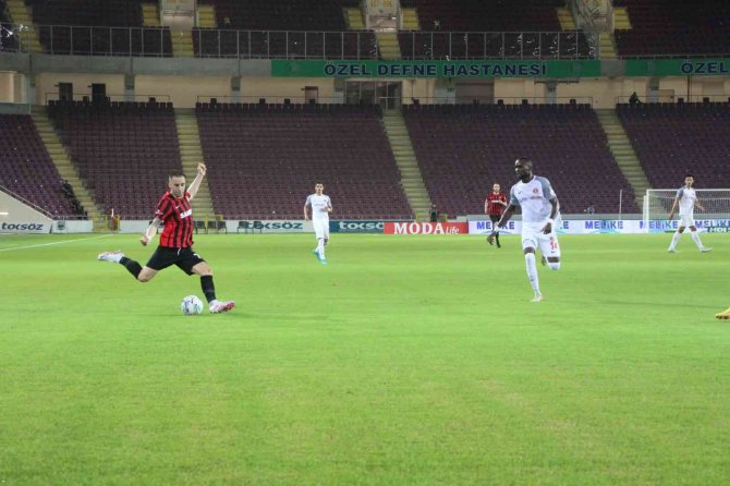 Spor Toto Süper Lig: Gaziantep Fk: 1 - Ümraniyespor: 1 (Maç Sonucu)