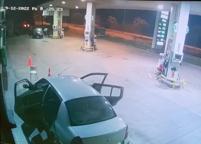 Antalya’da Akaryakıt İstasyonunda Silahlı Çatışma: 1 Ölü, 3 Yaralı