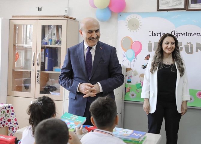 Mardin’de 247 Bin Öğrenci İçin İlk Ders Zili Çaldı