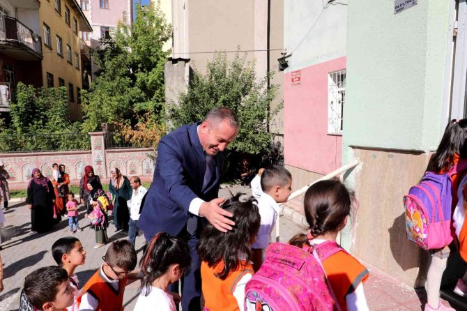 Ağrı’da Ders Zili Çaldı