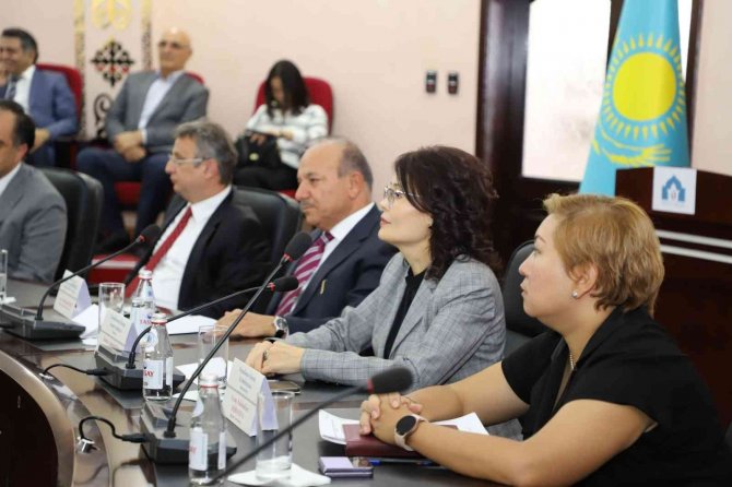 Cumhurbaşkanı Yardımcısı Oktay: “Türk-i̇slam Medeniyetinin İlim Paradigması, Daha Güçlü Şekilde İhya Edilmeyi Bekliyor”