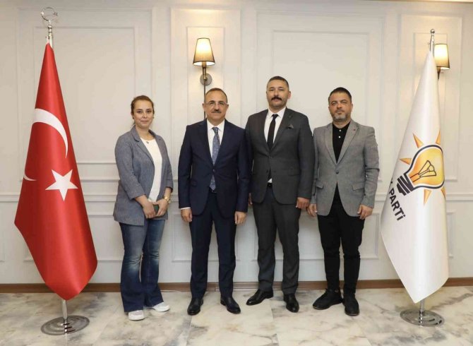 Ak Parti Selçuk İ̇lçe Başkanı Hakan Bayraklı Oldu