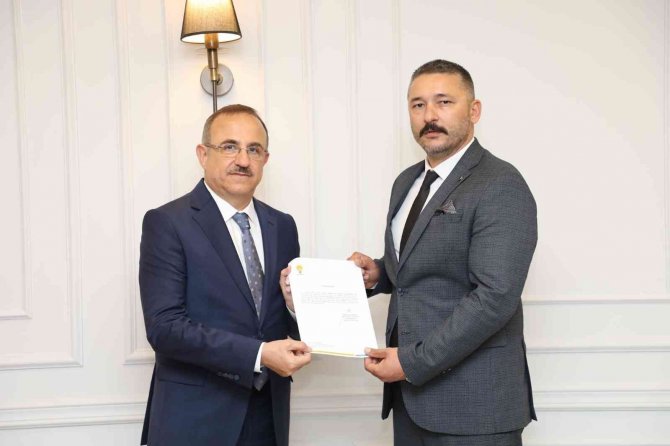 Ak Parti Selçuk İ̇lçe Başkanı Hakan Bayraklı Oldu