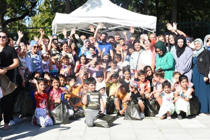 Ak Parti Tepebaşı Teşkilatı 222 Öğrenciyle Buluştu