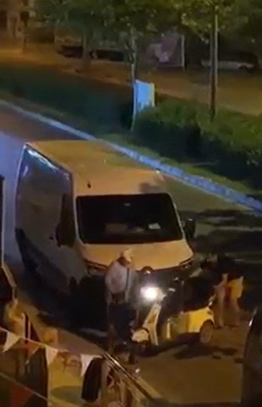 Yardım Etmek İsterlerken, Kadını Öldürüyorlardı