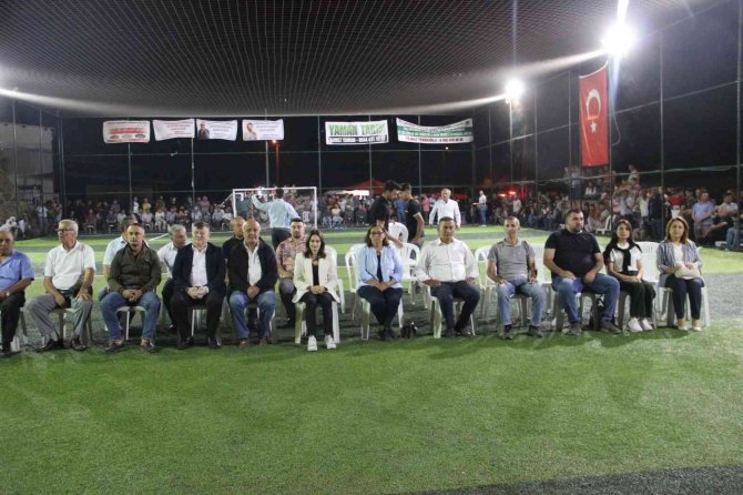 Yenipazar Karacaörenspor Turnuvada Şampiyon Oldu