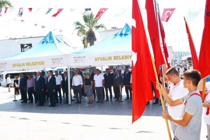 Ayvalık’ta Yeni Eğitim Öğretim Yılının İlk Zili Çaldı