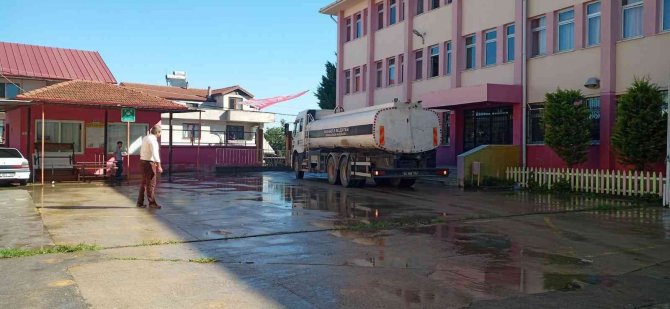 Başiskele’de Okullar Temizlendi