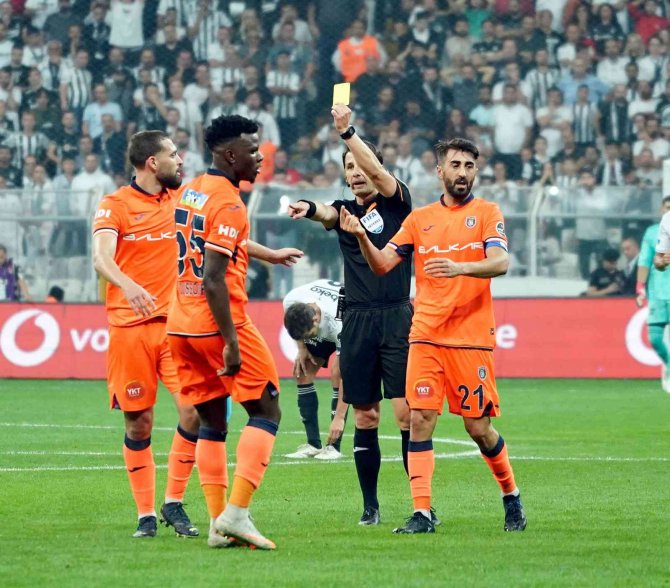 Spor Toto Süper Lig: Beşiktaş: 0 - Başakşehir: 1 (Maç Sonucu)