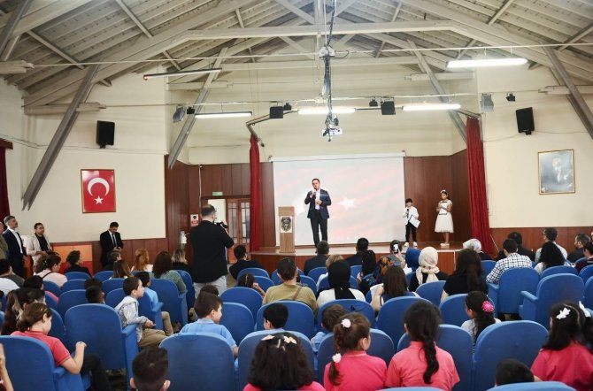 Beyoğlu’nda Yeni Eğitim Yılı Renkli Görüntülerle Başladı