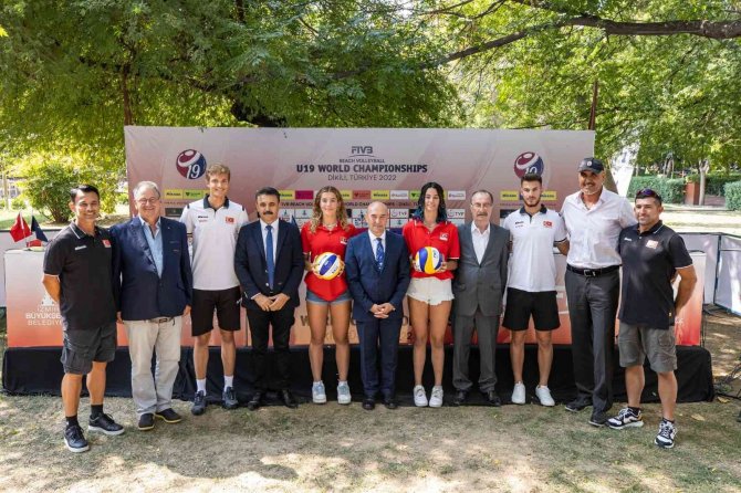 İ̇zmir U19 Dünya Plaj Voleybolu Şampiyonası’na Ev Sahipliği Yapmaya Hazırlanıyor