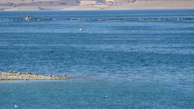 Elazığ’da Baraj Gölünde Kaybolan Şahıs 4 Gündür Aranıyor