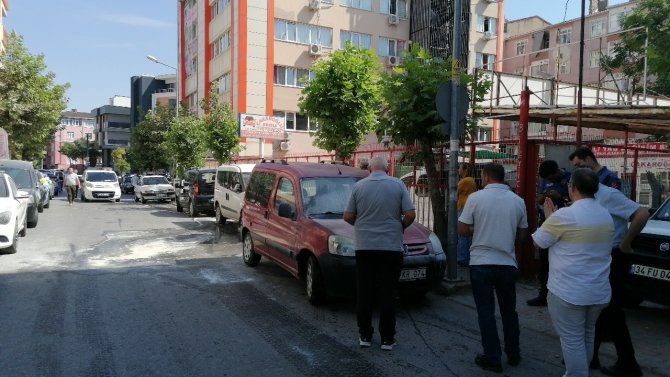Seyir Halindeki Araçtan Yükselen Dumanlar Korkuttu