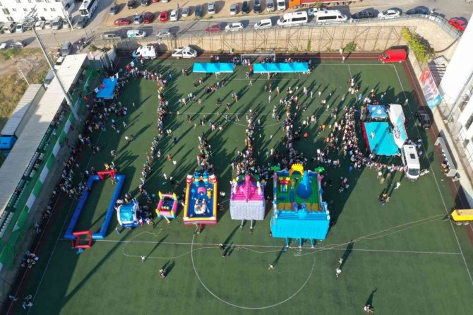 ’Yeşilçam Vokal Grubu’ Gebzeli Çocukları Coşturdu