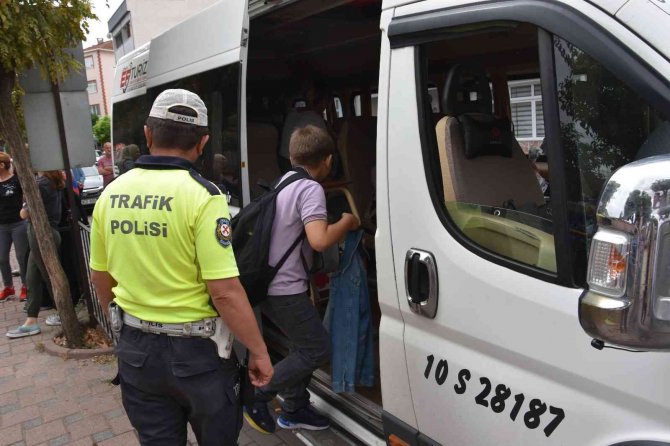 Gönen’de Okul Servisleri Denetlendi