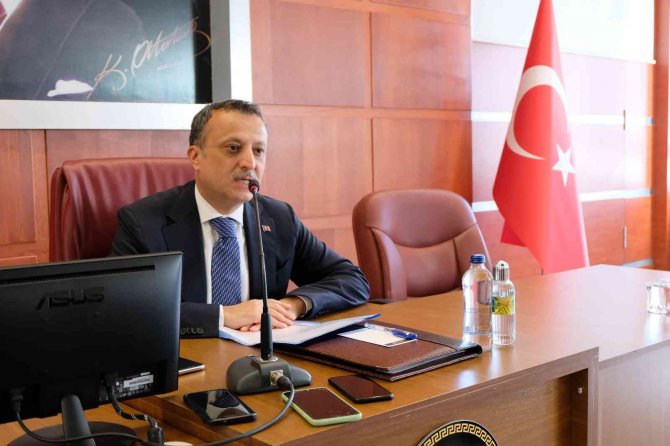 Hafif Arama Kurtarma Eğitimini Bitiren Kursiyerlere Sertifika