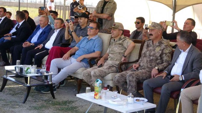 Yüksekova’nın Beyzbolu ‘Holane’ Yeniden Yaşatılıyor