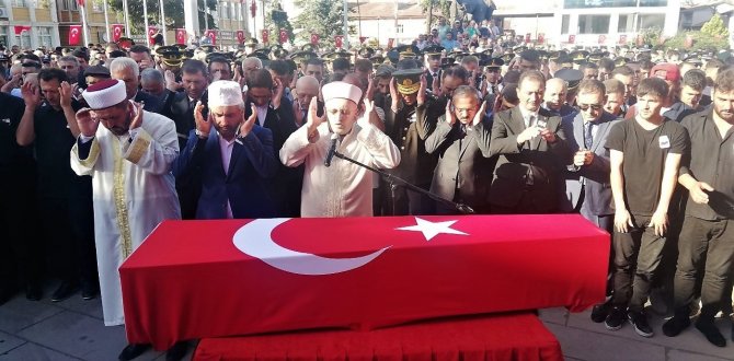 Şehit Astsubay Ağıl’ın Cenazesi Son Yolculuğuna Uğurlandı