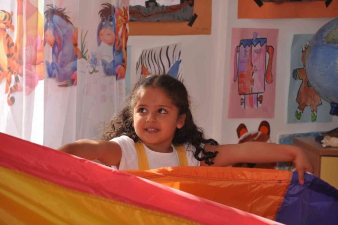 Acılı Anne 17 Yaşında Kaybettiği Kızının İsmini Anaokulunda Yaşatıyor