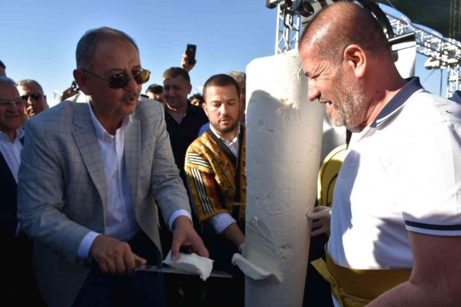 Kahramanmaraşlılar Kültür Ve Sanat Festivali’nde Ücretsiz Dondurma Dağıtıldı