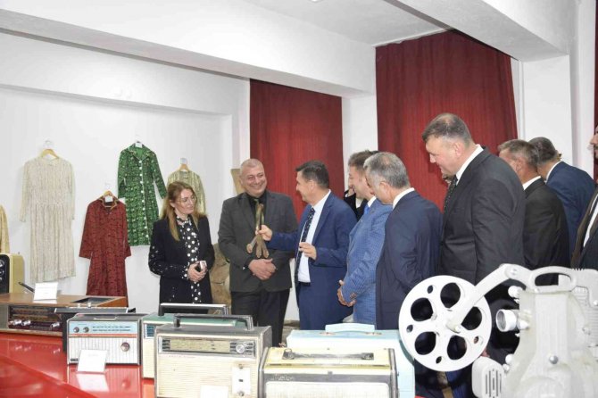 Burdur’da İlk Ders Zili Çaldı