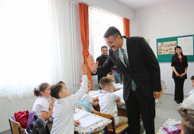 Kütahya’da 99 Bin 565 Öğrenci Okula Başladı