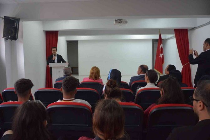 Manyas’ta Öğrencilere Ders Başı Yaptı