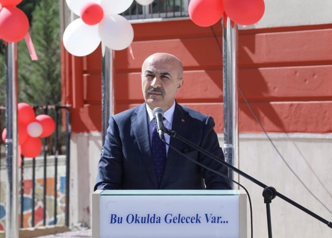 Mardin’de 247 Bin Öğrenci İçin İlk Ders Zili Çaldı