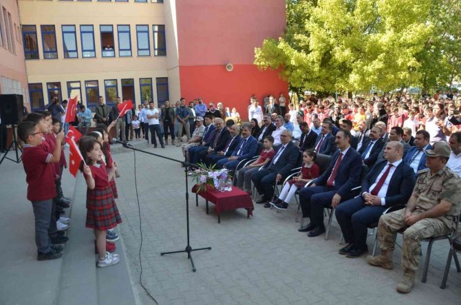 Muş’ta Eğitim Öğretim Yılının İlk Ders Zili Çaldı