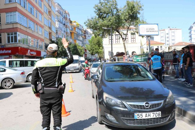 Okul Ve Çevresinde Asayiş Uygulaması: