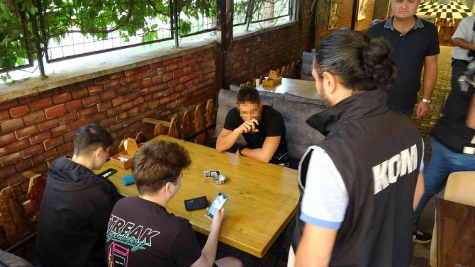 Okul Ve Çevresinde Asayiş Uygulaması: