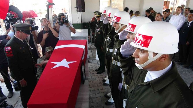 Pençe-kilit Şehidi Osmaniye’de Yolculuğuna Uğurlanıyor
