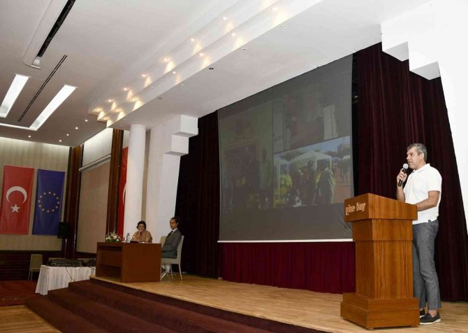 Romanya-türki̇ye Konferansı 17 Yıl Sonra Tekrar Kuşadası’nda Gerçekleşti