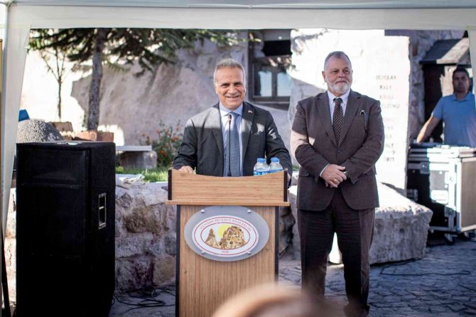 Parlami, Terra Pasolini Ve Maria Callas Medea İle Kapadokya’da