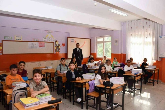 Karabük’te 36 Bin Öğrenci Ders Başı Yaptı