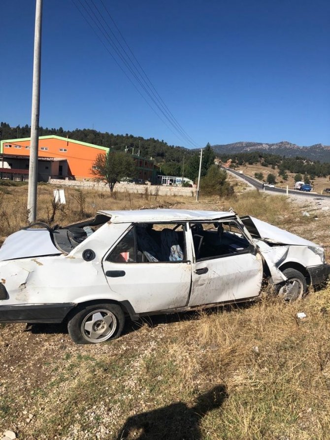 Seydikemer’de Otomobil Şarampole Devrildi: 4 Yaralı