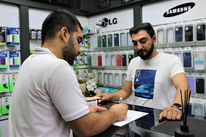 İ̇kinci El Telefon Revaçta, Vatandaşlar Üç Sorgulamaya Dikkat
