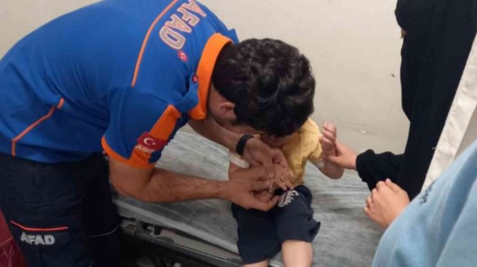 Siirt’te 4 Yaşındaki Çocuğun Parmağına Metal Nesne Battı, İmdadına Afad Personeli Yetişti